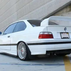 Spoiler do BMW E36 Clubsport - jak poprawia wygląd i osiągi
