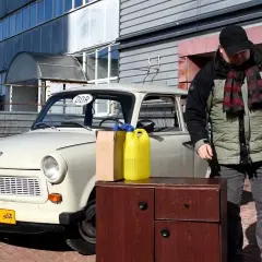 Trabant z czego karoseria? Odkryj tajemnice duroplastu i jego zalety