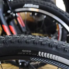 Jak dobrać dętkę do opony rowerowej, aby uniknąć kosztownych błędów