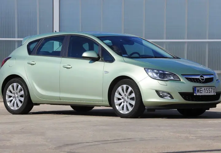 Opel Astra J: jaki silnik wybrać, aby uniknąć problemów?