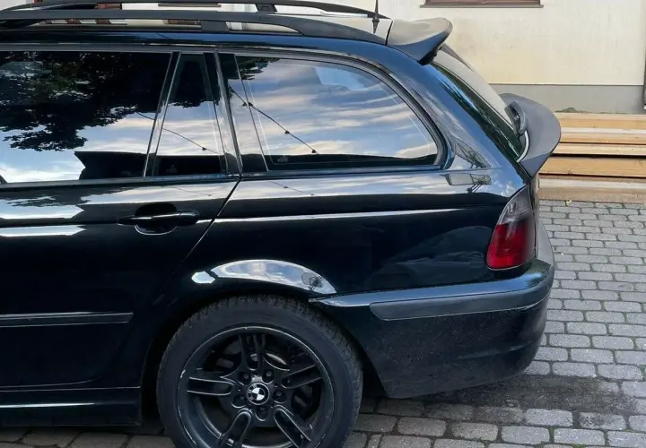 Spoiler do BMW E46 Touring - poprawa stylu i aerodynamiki pojazdu
