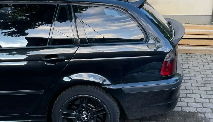 Spoiler do BMW E46 Touring - poprawa stylu i aerodynamiki pojazdu