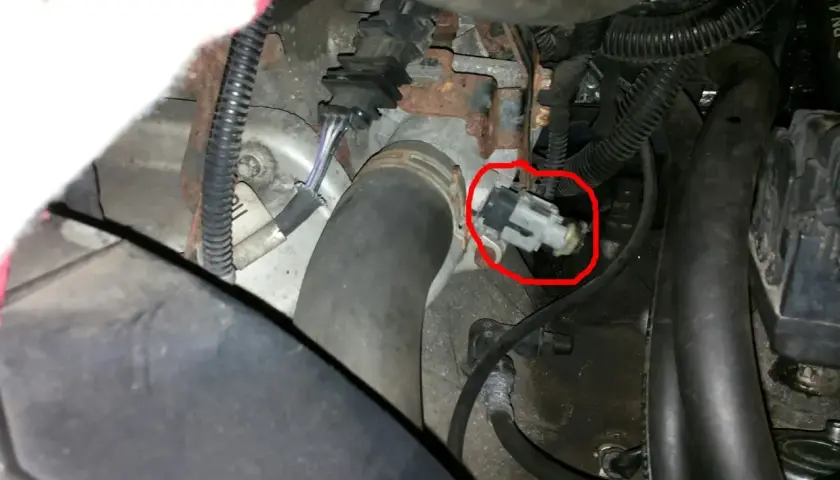 Gdzie jest czujnik temperatury silnika Opel Meriva – znajdź go łatwo