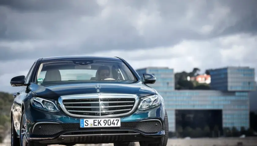 Mercedes W213 jaki silnik - poznaj najlepsze opcje i ich osiągi
