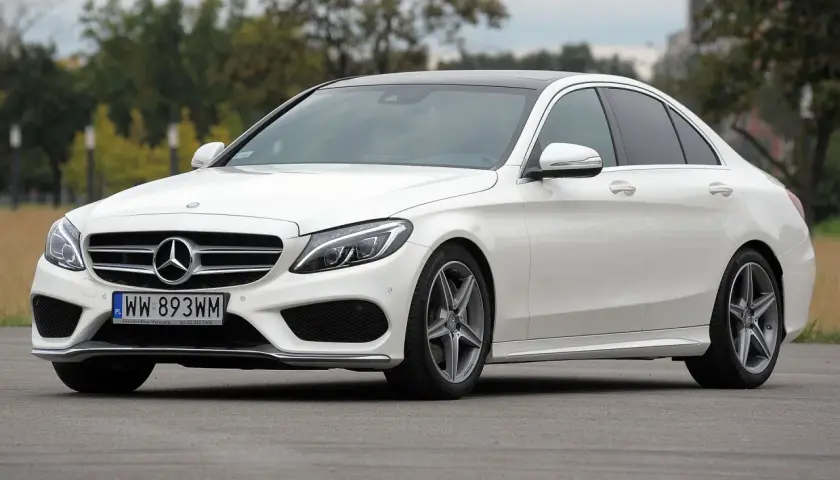 Mercedes C klasa W205 - jaki silnik wybrać, aby uniknąć problemów?