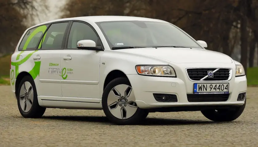 Volvo V50 jaki silnik wybrać – uniknij kosztownych błędów przy wyborze