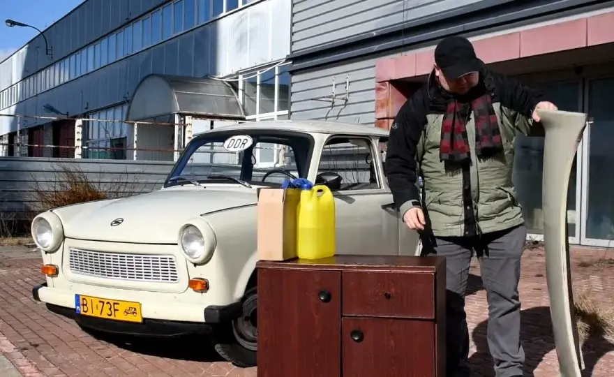 Trabant z czego karoseria? Odkryj tajemnice duroplastu i jego zalety