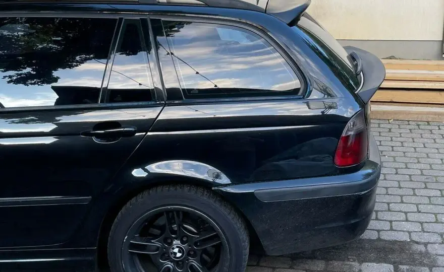 Spoiler do BMW E46 Touring - poprawa stylu i aerodynamiki pojazdu