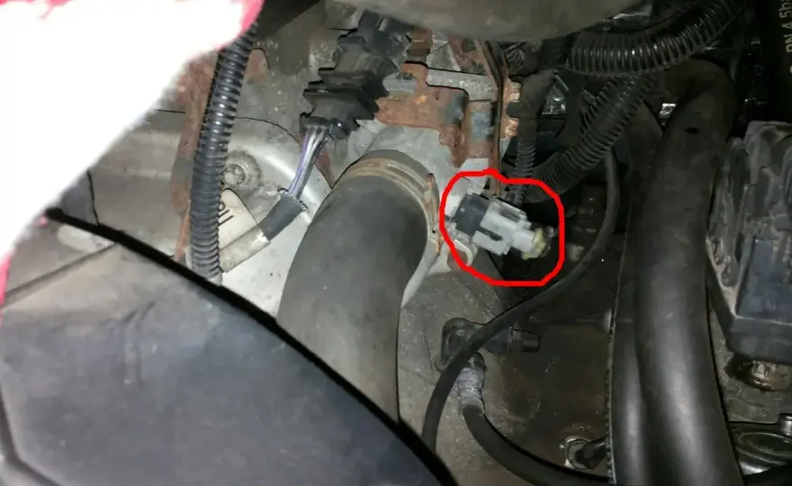 Gdzie jest czujnik temperatury silnika Opel Meriva – znajdź go łatwo