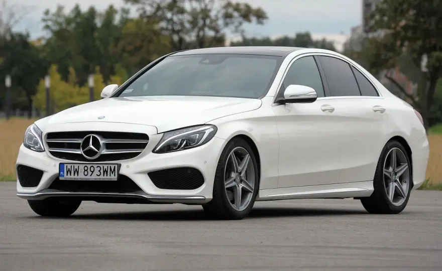 Mercedes C klasa W205 - jaki silnik wybrać, aby uniknąć problemów?
