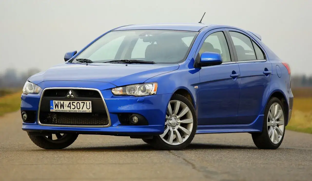 Zdjęcie Mitsubishi Lancer jaki silnik wybrać? Odkryj najlepsze opcje!